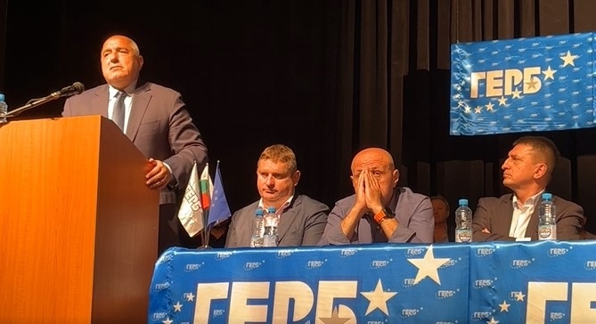 Борисов готов да се върне на власт, но ако това стане веднага